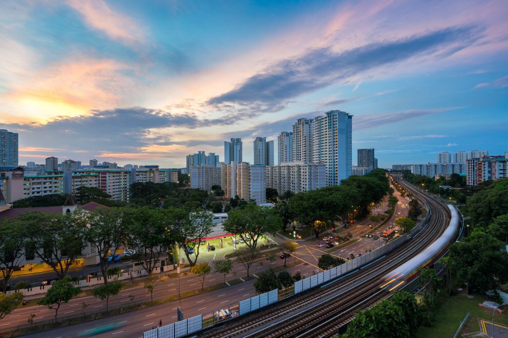 Các tuyến metro từ lâu đã được xây dựng, phát triển trên khắp thế giới và metro đối với Việt Nam được dự đoán sẽ là xu hướng thời đại mới. Đây cũng sẽ là yếu tố nâng cao mức giá sàn của bất động sản. Và chắc chắn trong tương lai, các căn hộ gần tuyến metro sẽ có tiềm năng tăng giá cao.